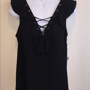 ‼️SALE‼️NWT SEXY RUFFLED TOP
